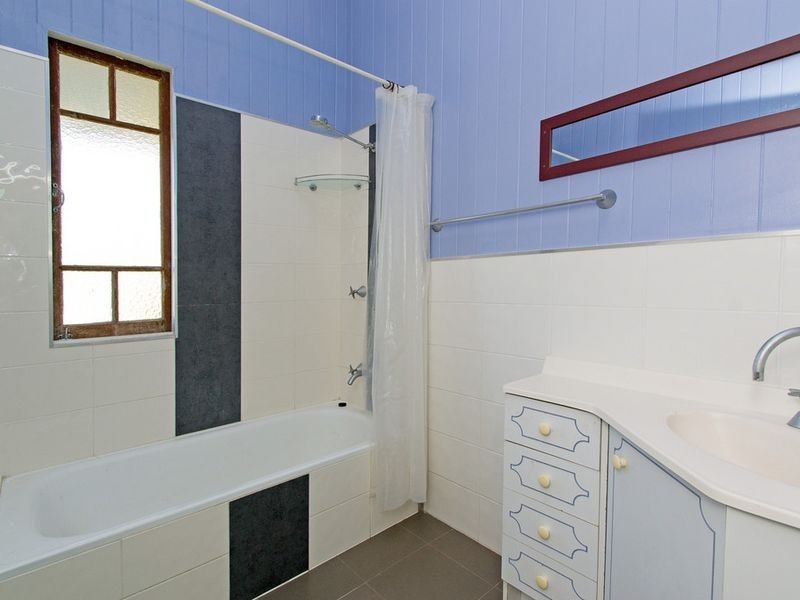 35 Down Street, Esk QLD 4312