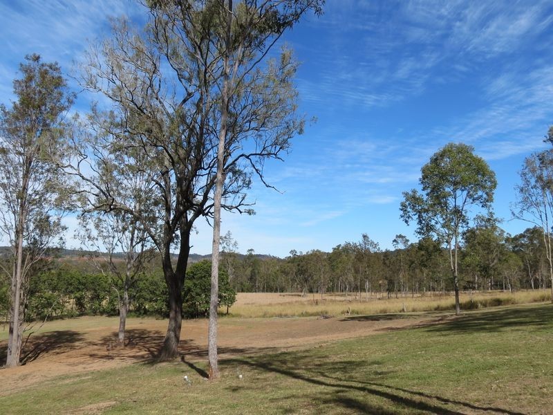 137 Outlook Drive, Esk QLD 4312