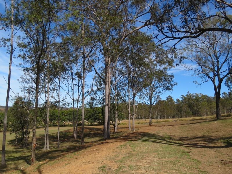 137 Outlook Drive, Esk QLD 4312