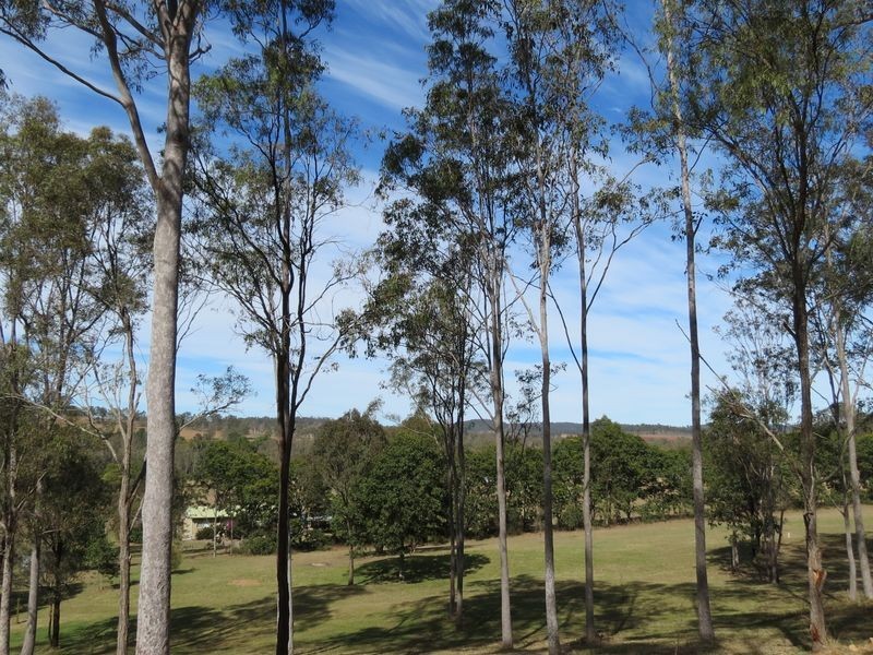 137 Outlook Drive, Esk QLD 4312
