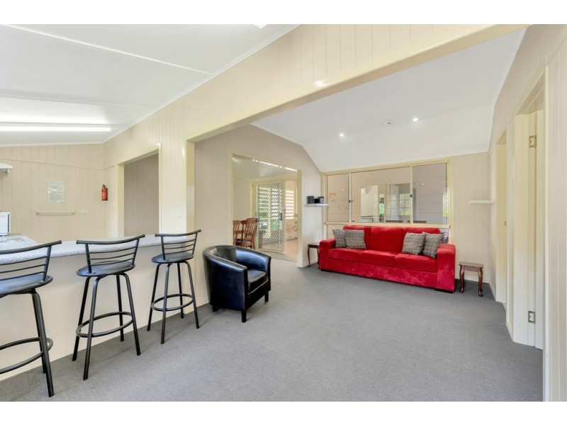 9 Edward Street, Somerset Dam QLD 4312