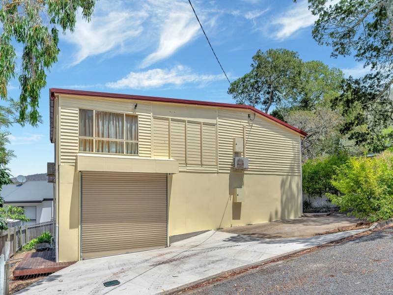 9 Edward Street, Somerset Dam QLD 4312