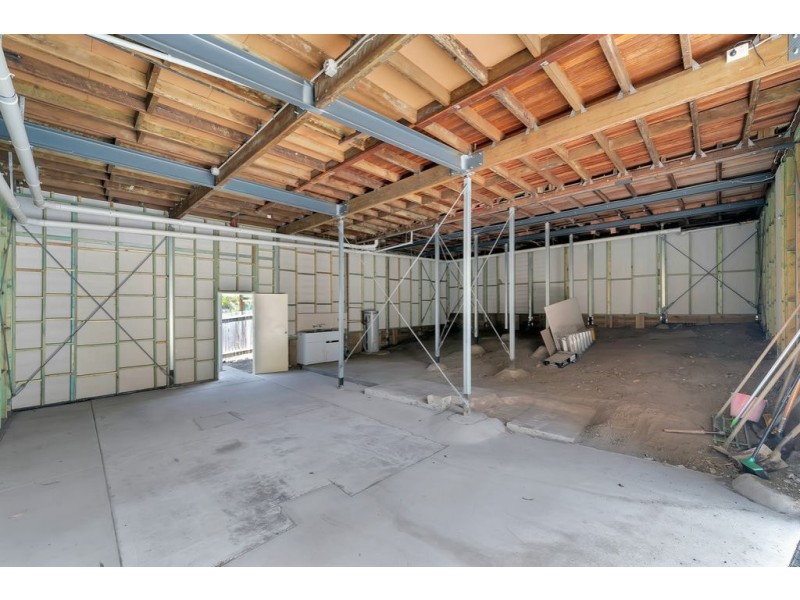 9 Edward Street, Somerset Dam QLD 4312