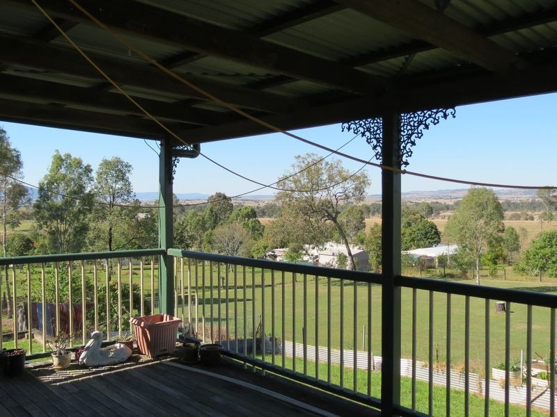 37 Pryce Street, Toogoolawah QLD 4313