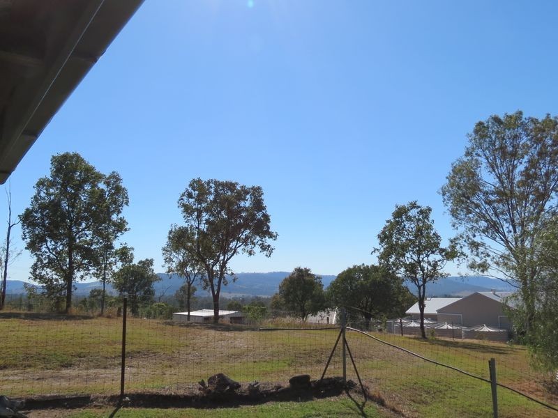 37 Pryce Street, Toogoolawah QLD 4313