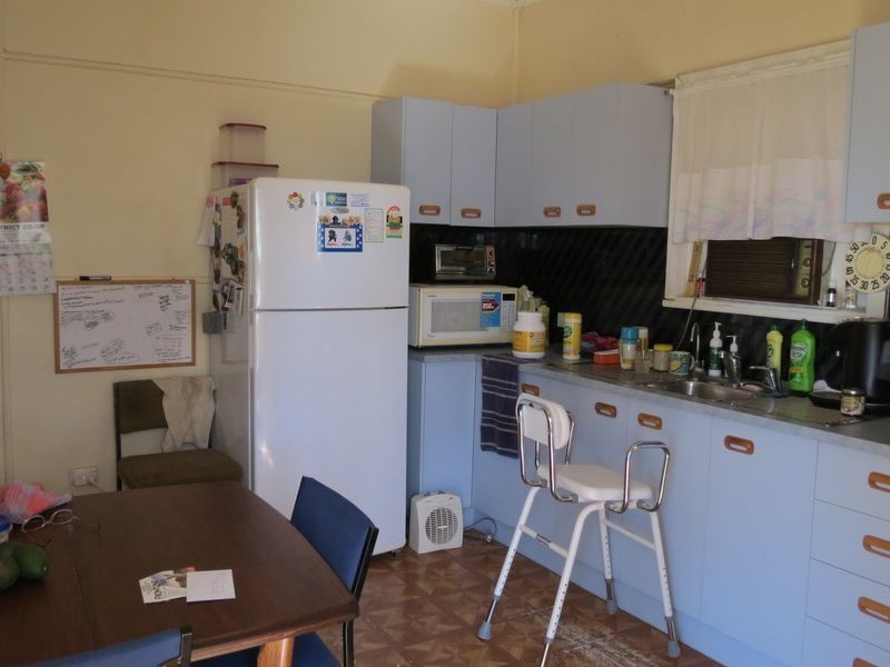 37 Pryce Street, Toogoolawah QLD 4313