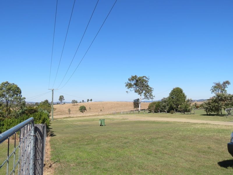 37 Pryce Street, Toogoolawah QLD 4313