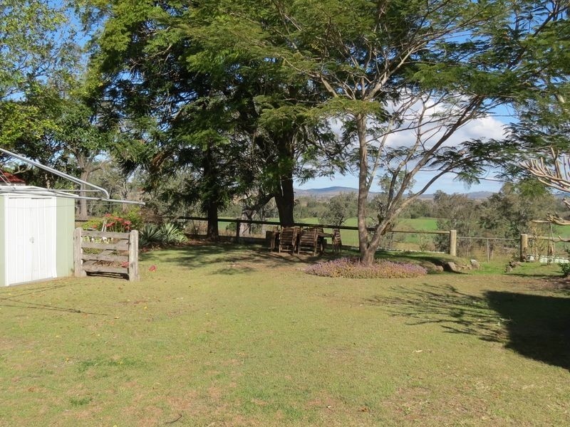 48 Bellambi Street, Toogoolawah QLD 4313