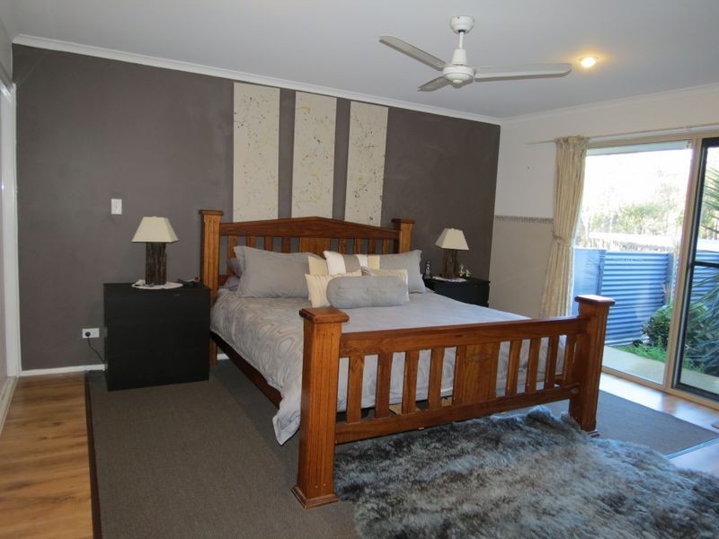 93 Windsor Drive, Mount Hallen QLD 4312