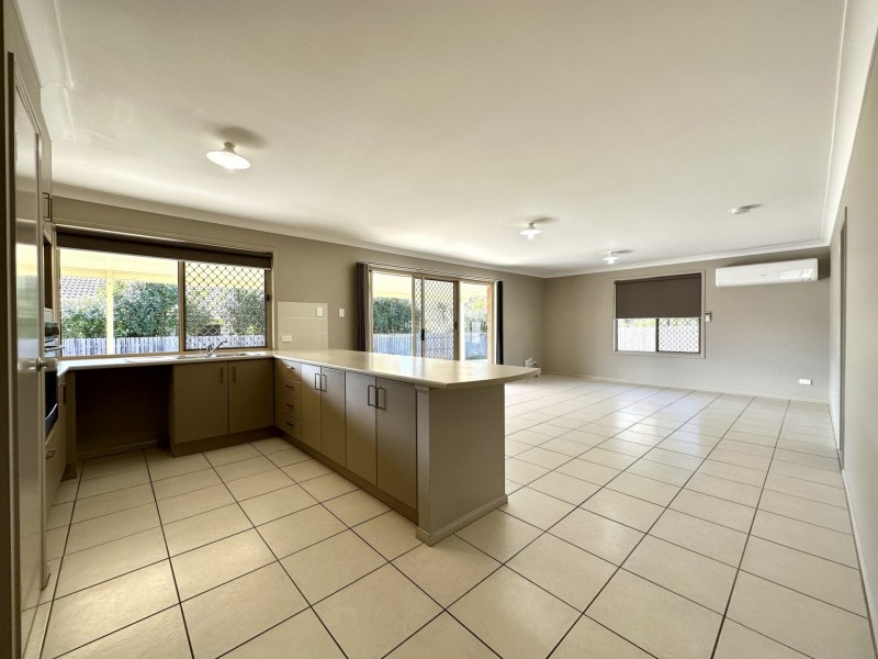 17 Keeley Place, Esk QLD 4312
