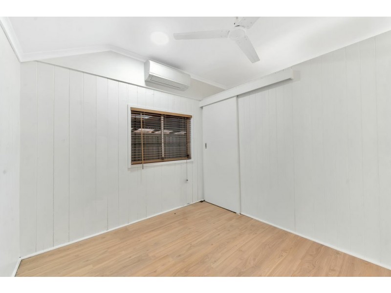 5 Gipps Street, Somerset Dam QLD 4312