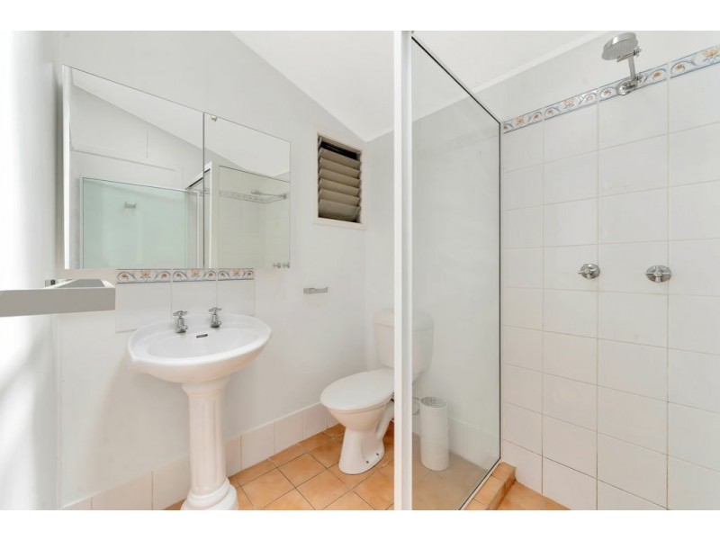 5 Gipps Street, Somerset Dam QLD 4312