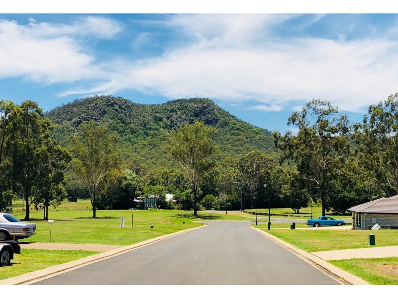 1 The Chase Estate, Esk QLD 4312