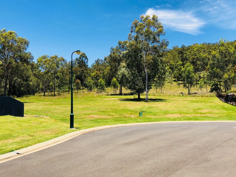 1 The Chase Estate, Esk QLD 4312