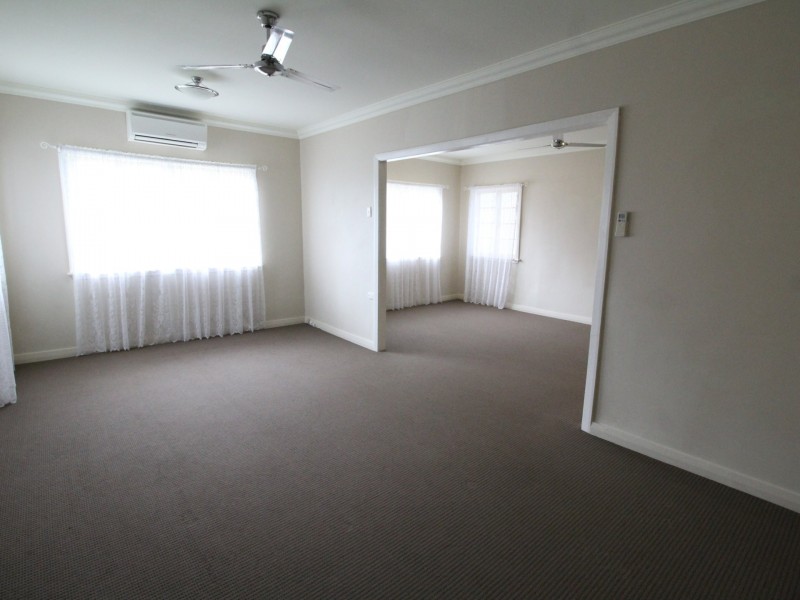 70 Dingyarra Street, Toogoolawah QLD 4313