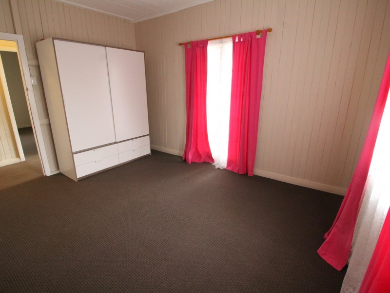 70 Dingyarra Street, Toogoolawah QLD 4313