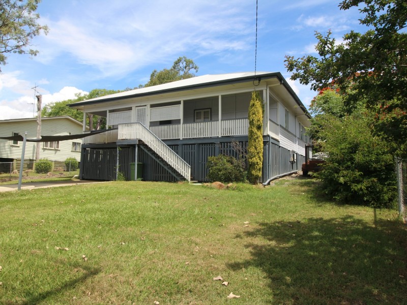70 Dingyarra Street, Toogoolawah QLD 4313