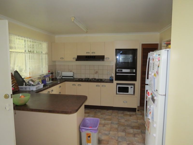11 Ivory Creek Road, Toogoolawah QLD 4313