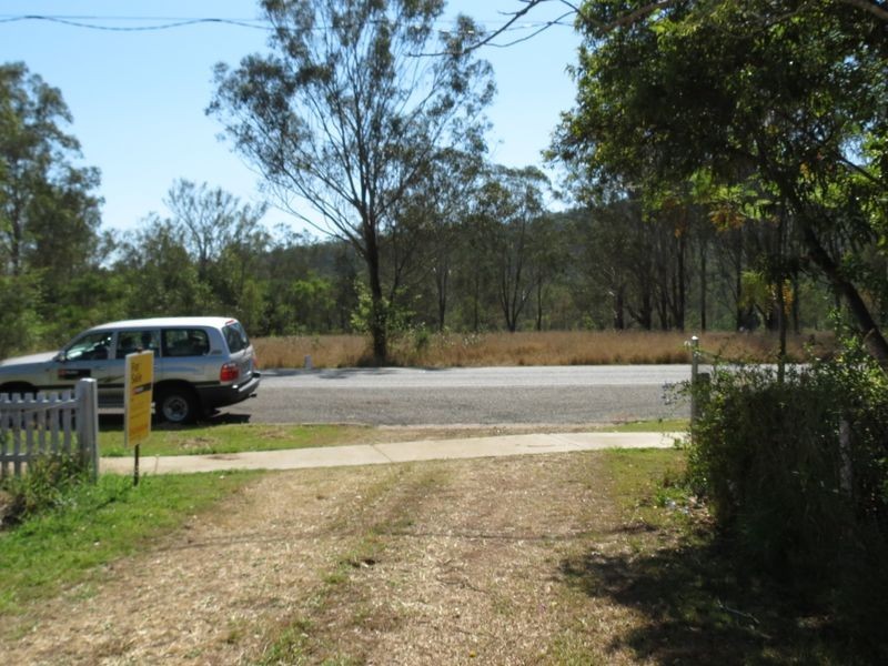 284 Ipswich Street, Esk QLD 4312