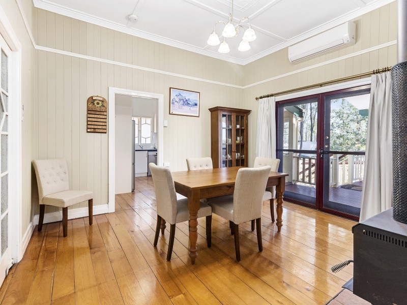 106 Pine Crescent, Esk QLD 4312