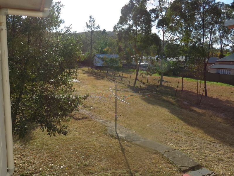 15 Richard Street, Esk QLD 4312