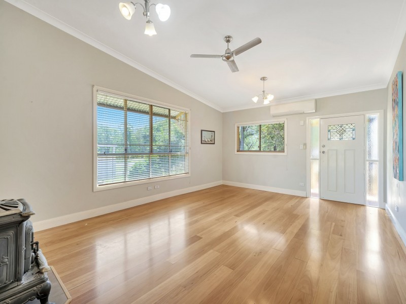 15 Edward Street, Toogoolawah QLD 4313