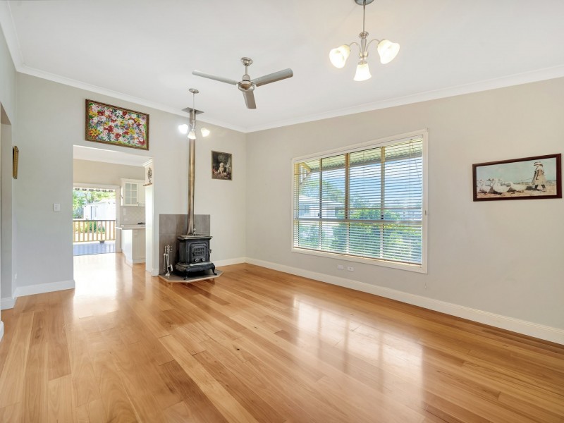 15 Edward Street, Toogoolawah QLD 4313