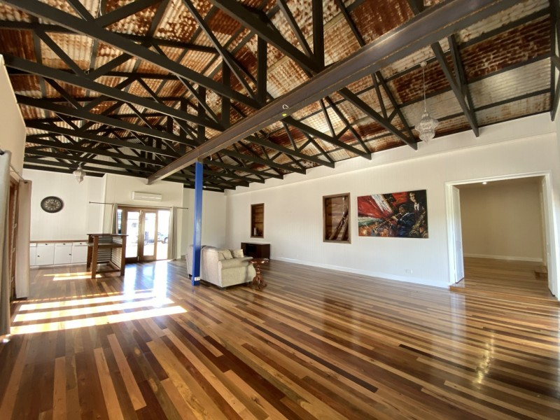 11 Cairnscroft Street, Toogoolawah QLD 4313