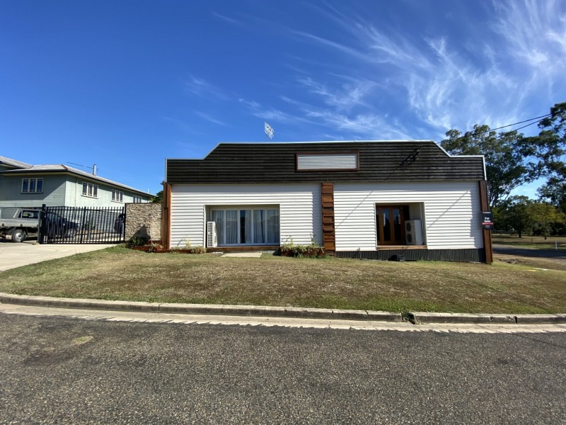 11 Cairnscroft Street, Toogoolawah QLD 4313