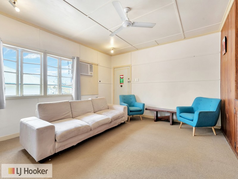 13 Down Street, Esk QLD 4312