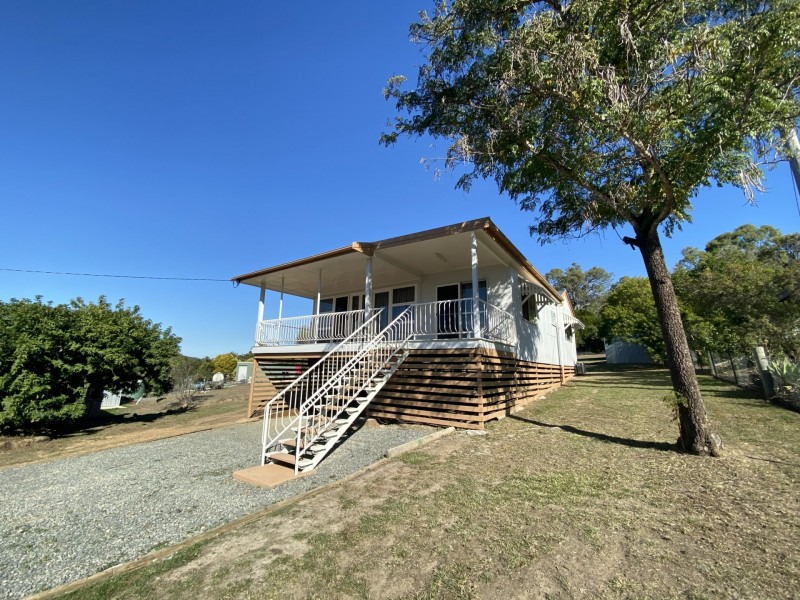 42 Barbour Street, Esk QLD 4312