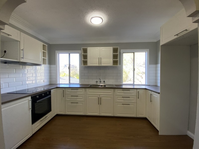 42 Barbour Street, Esk QLD 4312