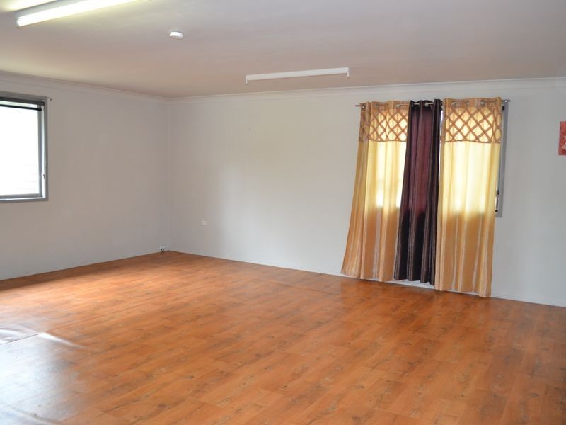 73 Elm Street, Esk QLD 4312