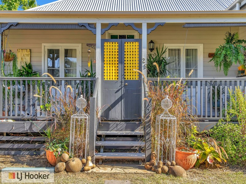 29 Middle Street, Esk QLD 4312