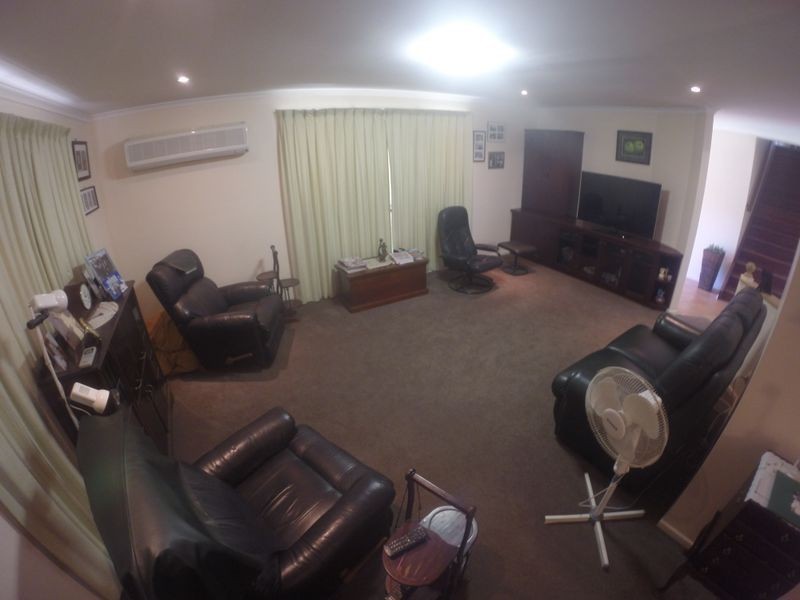 16 Adelaide Street, Esk QLD 4312