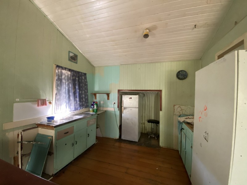 19 John Street, Linville QLD 4306