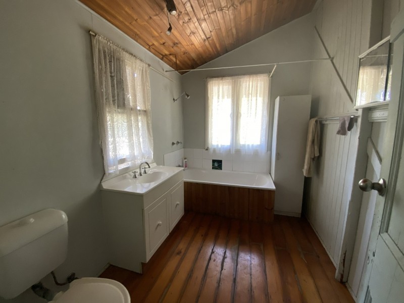 19 John Street, Linville QLD 4306