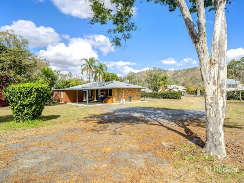 16 William Street, Linville QLD 4306