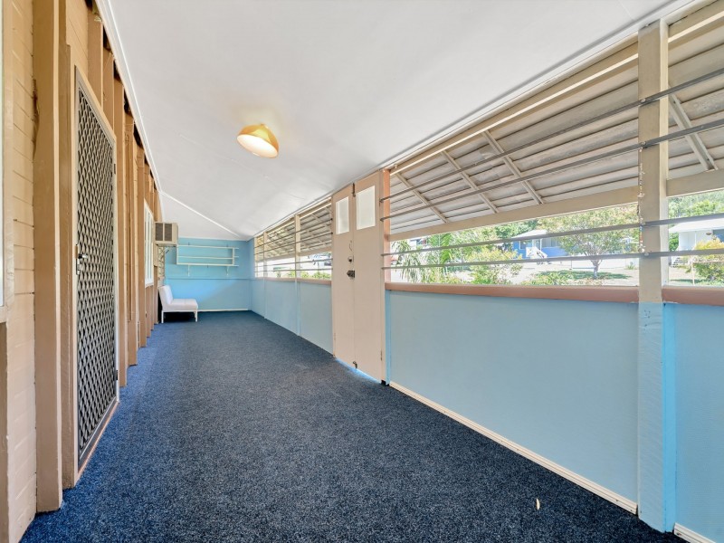 30 Down Street, Esk QLD 4312