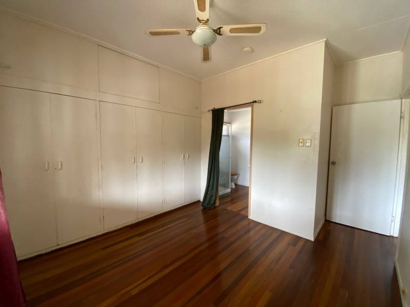 17 Down Street, Esk QLD 4312