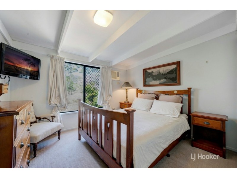 1 Guldbransen Street, Somerset Dam QLD 4312