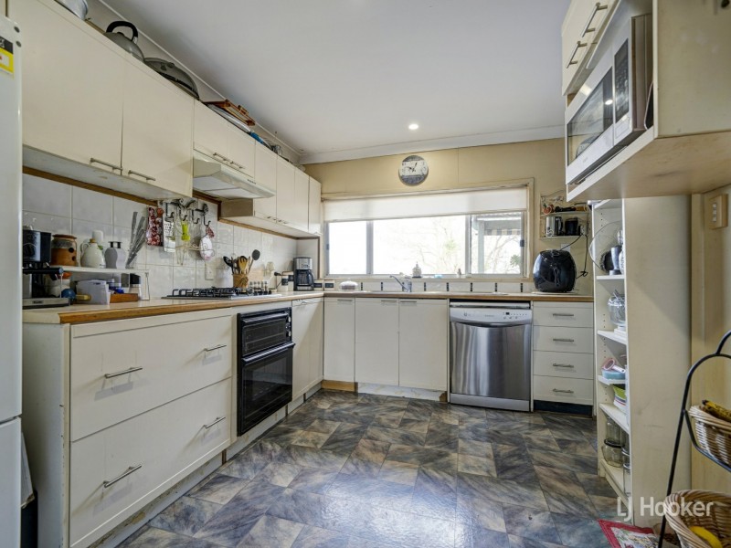 1 Selwyn Road, Esk QLD 4312