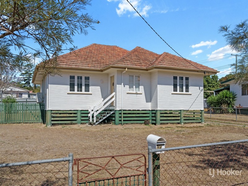 24 Short Street, Esk QLD 4312