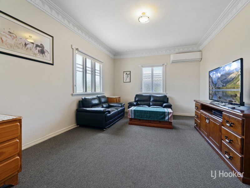 24 Short Street, Esk QLD 4312