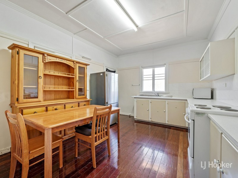 24 Short Street, Esk QLD 4312