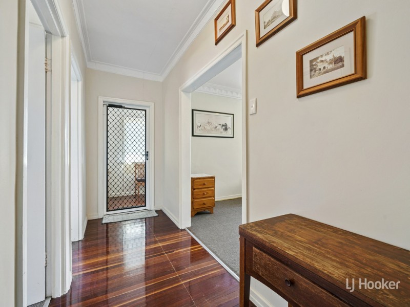 24 Short Street, Esk QLD 4312