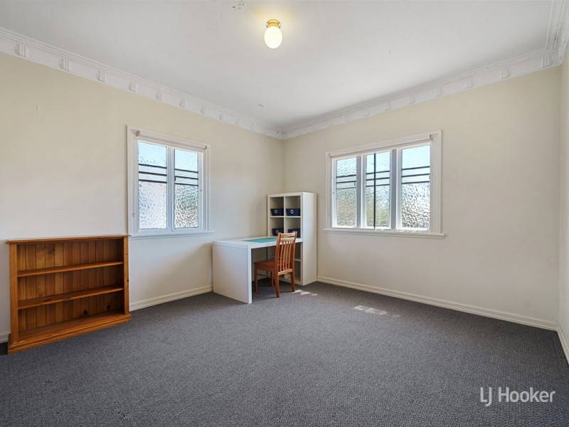 24 Short Street, Esk QLD 4312
