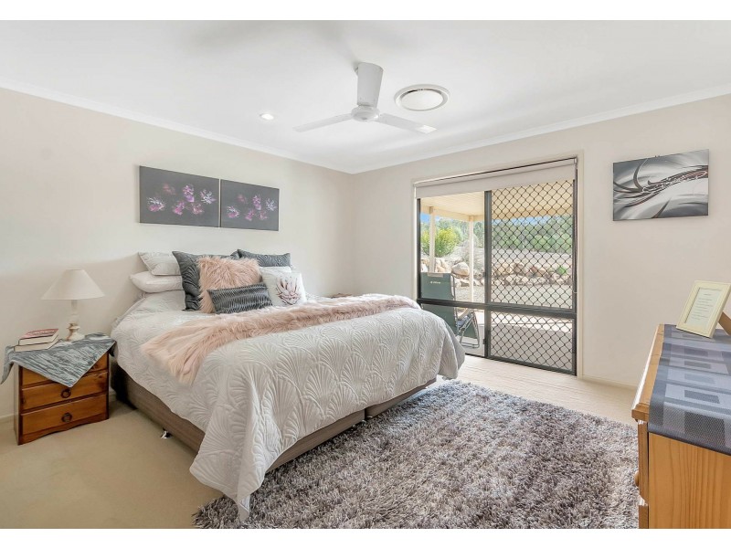 41 Essex Court, Mount Hallen QLD 4312