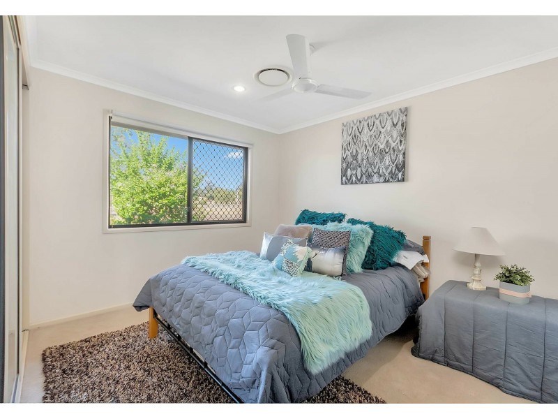 41 Essex Court, Mount Hallen QLD 4312