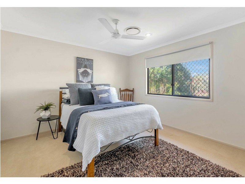 41 Essex Court, Mount Hallen QLD 4312